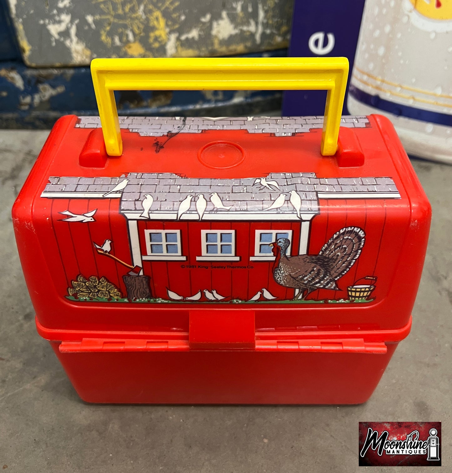 Vtg. 1981 RED BARN Lunch Box - Free Shipping!