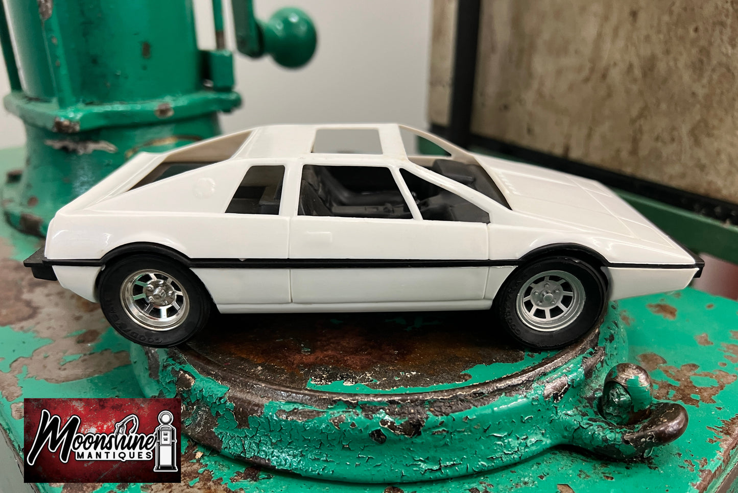 Vtg. 1980's TESTOR TOYS 8" Lotus Esprit - Free Shipping!