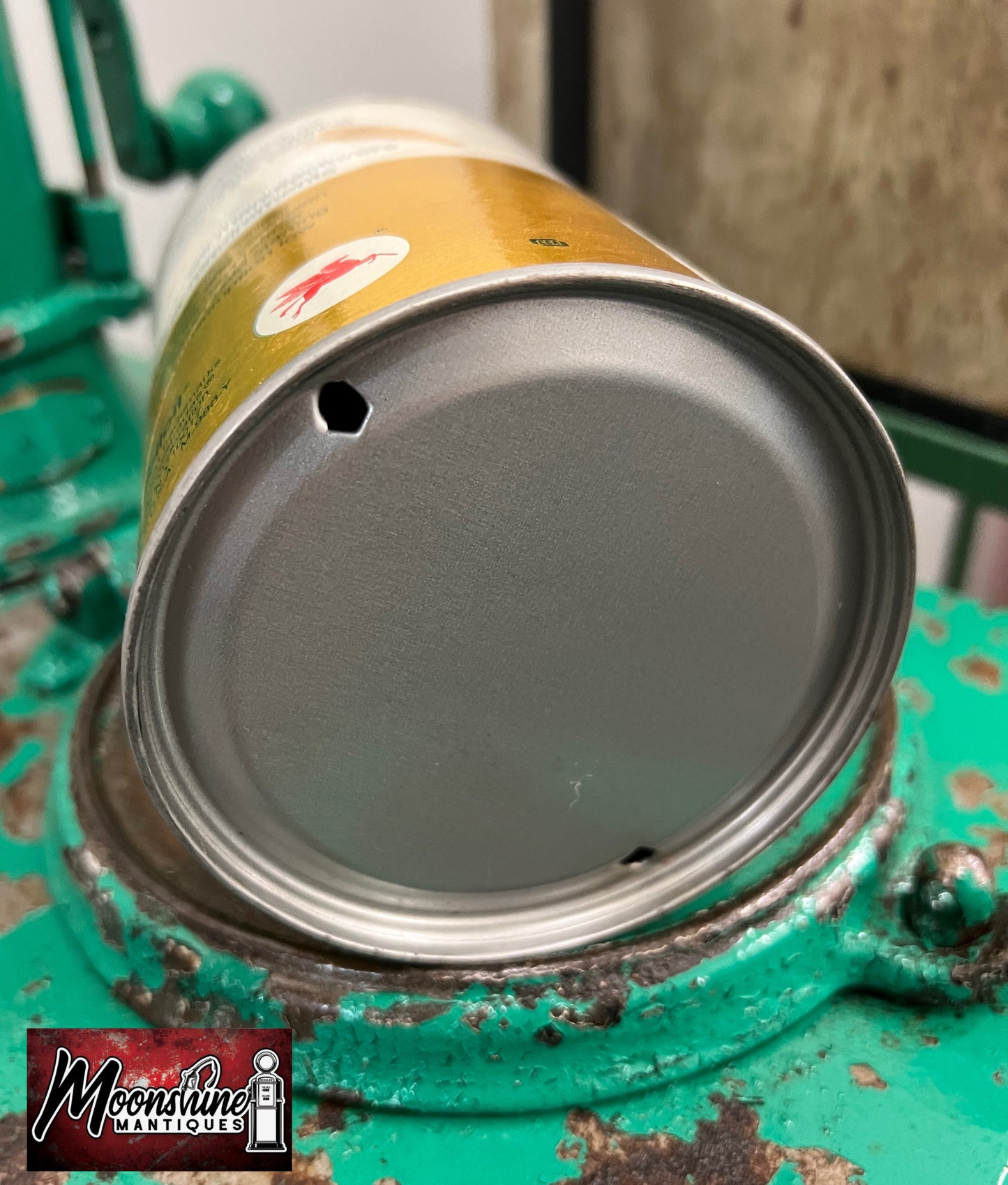 Vtg. 1980's MOBIL SPECIAL Motor Oil Can 1 qt - Free Shipping!