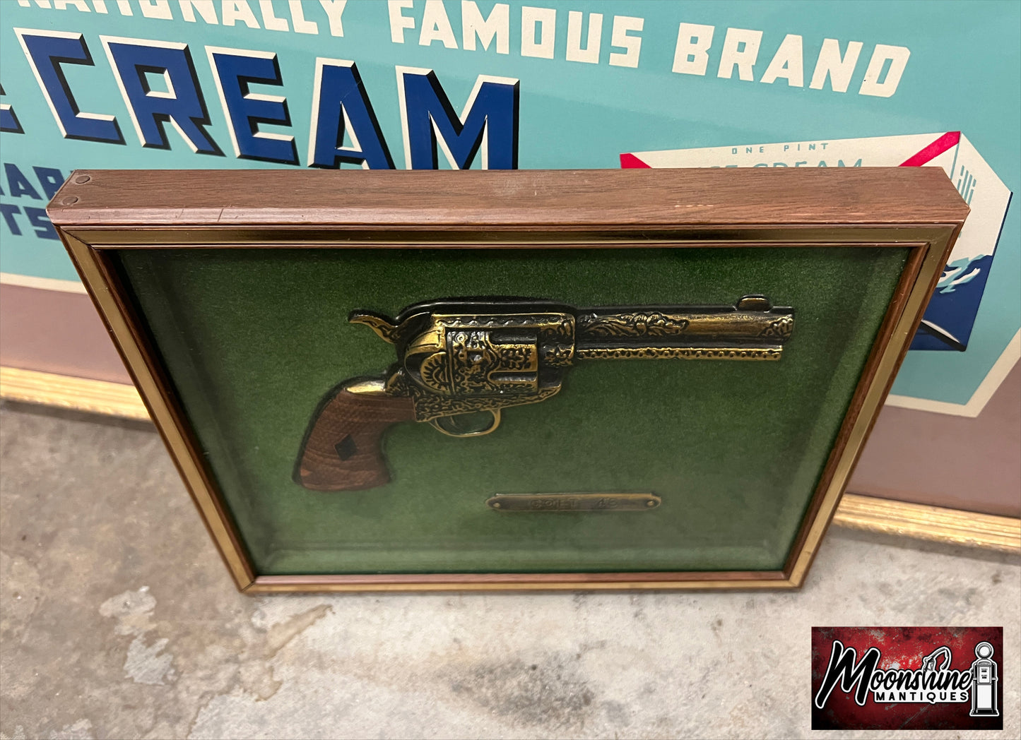 Vtg. 1970's Intercraft Industries COLT 45 Pistol Shadow Box - Free Shipping!